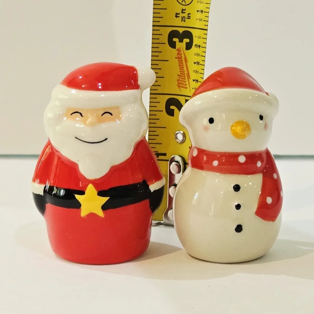Christmas Salt & Pepper Shakers Ceramic Santa & Snowman Red White Pair Set